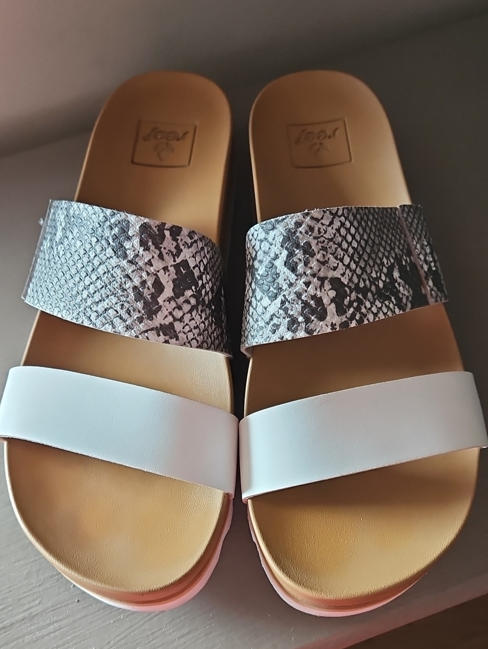 REEF Vista Hi Snakeskin Slide Sandals Sz 8